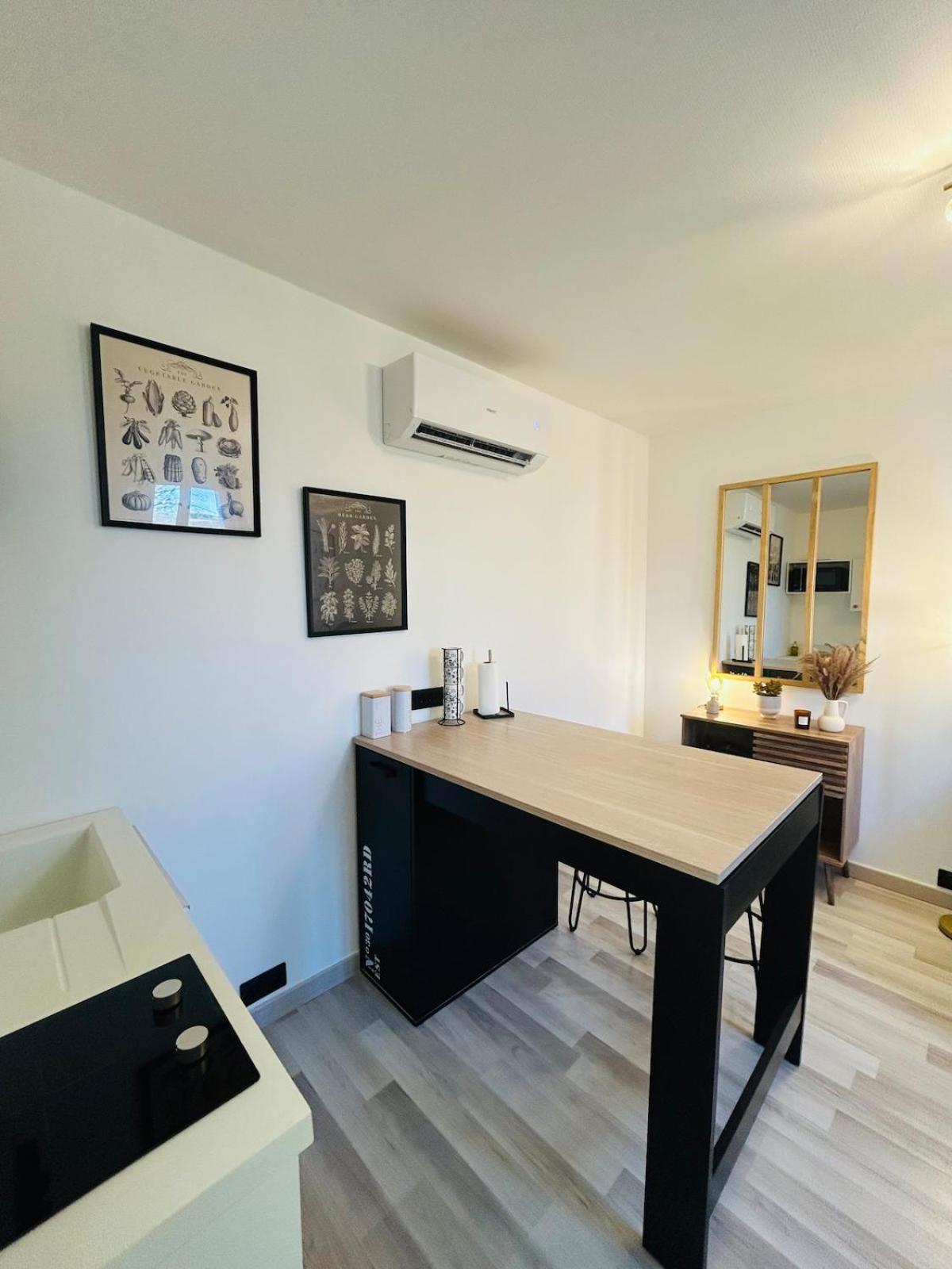 Appartement Charmant Proche Gare Tours Exteriör bild